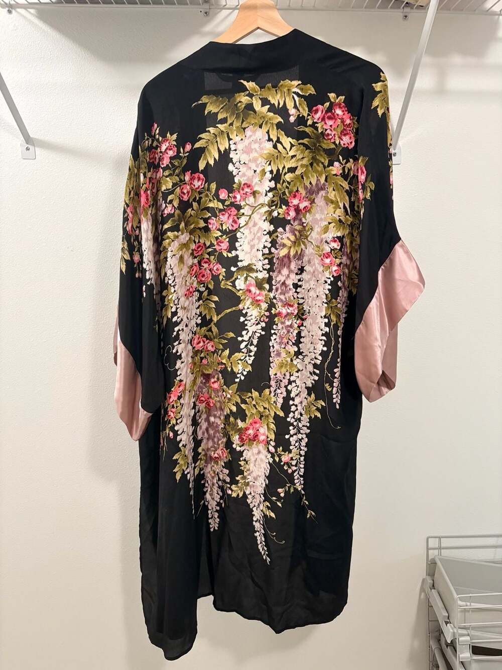 Victoria's Secret Kimono Robe Size M/L Black Floral Silk
